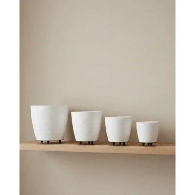 BUĞZ 4’lü 3D Beyaz Dekoratif Vazo Seti Modern Ayaklı Şık Saksı Takımı