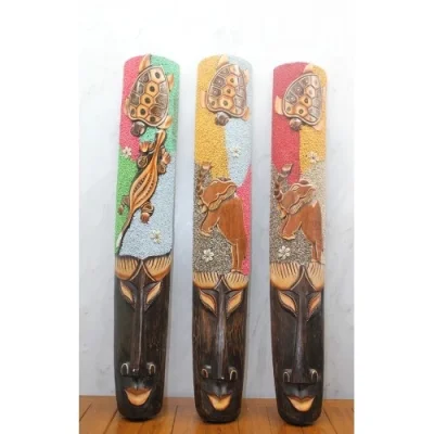  Ahşap Duvara Asmalı 1 Metre Maske