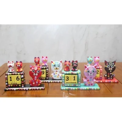  Ahşap Kedili Takvim Orta Boy