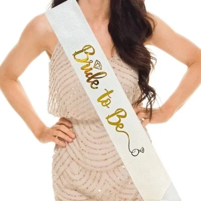  Altın Bride To Be Yazılı Beyaz Kuşak