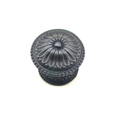 BUĞZ Antika Tarz Dekoratif Pirinç Papatya Kapı Babası - 73mm, Oksit