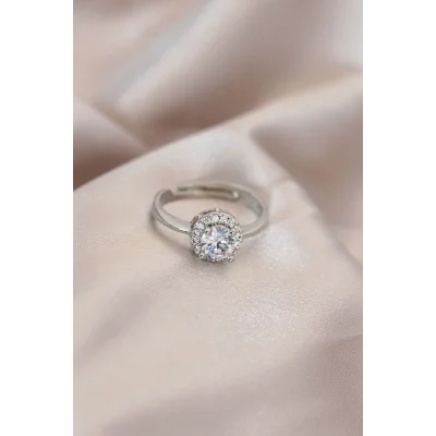 BUĞZ Ayarlamalı Gümüş Renk Metal Zirkon ve Kristal Taşlı Oval Model Yüzük