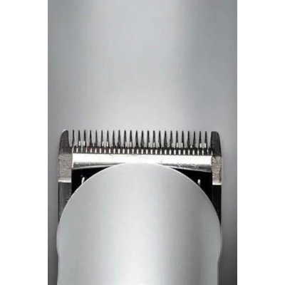  Erkeklere Özel Şarjlı Saç ve Sakal Kesme Tıraş Makinesi Seti