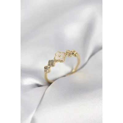 BUĞZ Gold Renk Minimal Yonca ve Zirkon Taşlı Kadın Yüzük