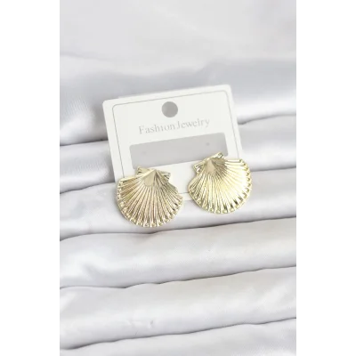 BUĞZ Gold Renk Pirinç Deniz Kabuğu Model Kadın Küpe