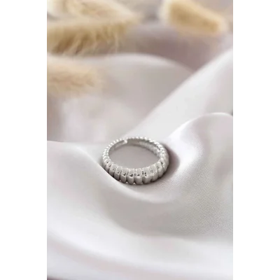 BUĞZ Gümüş Renk Ayarlamalı Burgu Kadın Yüzük