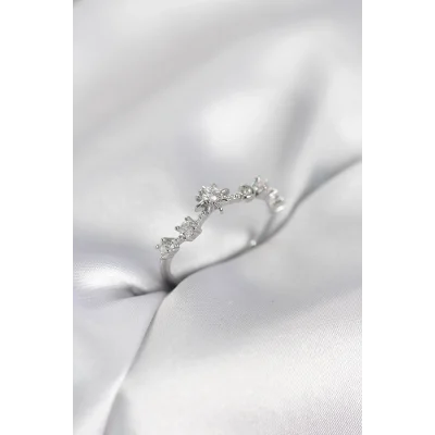 BUĞZ Gümüş Renk Gece Temalı Zirkon Taşlı Kadın Yüzük