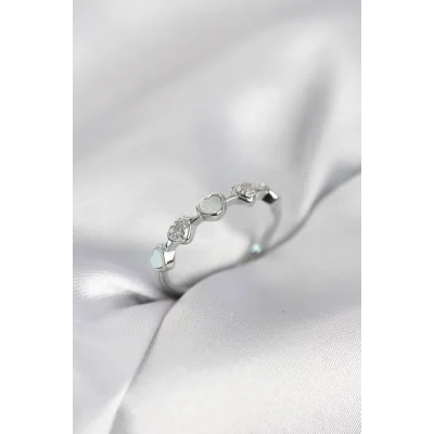 BUĞZ Gümüş Renk Minimal Kalp Model Zirkon Taşlı Pirinç Kadın Yüzük