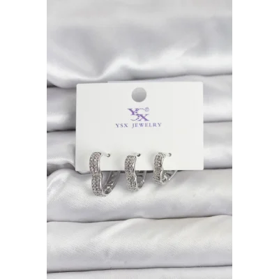 BUĞZ Gümüş Renk Pirinç Zirkon Taşlı Kalpli Kadın Küpe