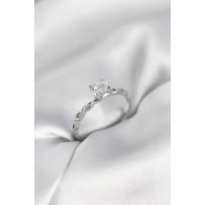 BUĞZ Gümüş Renk Sarmal Zincir Model Tek Taş Model Zirkon Taşlı Kadın Yüzük