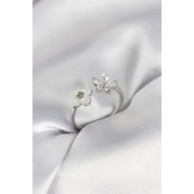 BUĞZ Gümüş Renk Sedefli Çiçek Model Kadın Yüzük
