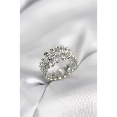 BUĞZ Gümüş Renk Zirkon Taşlı Sıralı Damla Model Kadın Yüzük