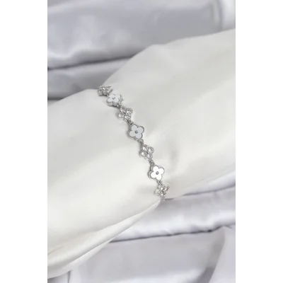 BUĞZ Gümüş Renk Zirkon Taşlı Sıralı Yonca Model Asansörlü Kadın Bileklik