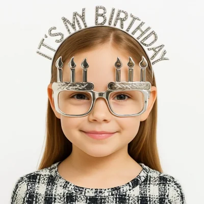 BUĞZ İts My Birthday Yazılı Taç ve Mum Şekilli Gözlük Seti Gümüş Renk