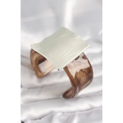 BUĞZ Kahverengi Mermer Desen Akrilik Plastik Gümüş Kare Plaka Model Vintage Kadın Bilezik