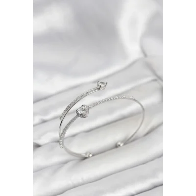 BUĞZ Kalp Model Pirinç Gümüş Renk Kadın Bileklik