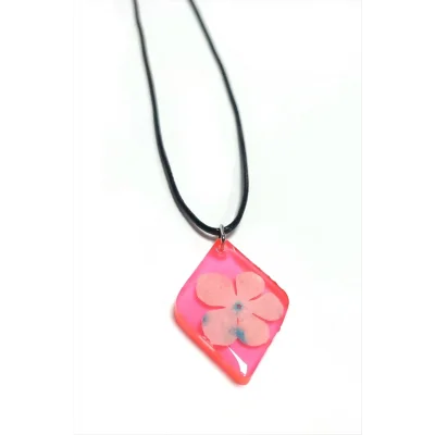  Kartopu Çiçeği Baklava Dilimli Epoksi Kolye