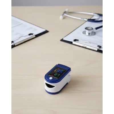 BUĞZ Kolay Kullanımlı Parmak Tipi Pulse Oksimetre Ev Tipi Kullanım