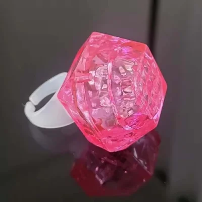  Kristal Tasarımlı Led Işıklı Pembe Yüzük