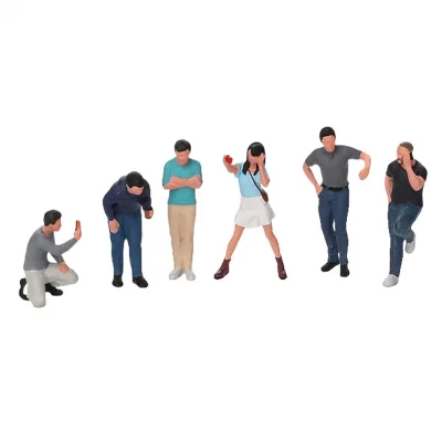  Mini GT 1/64 Figurine: Car Enthusiasts