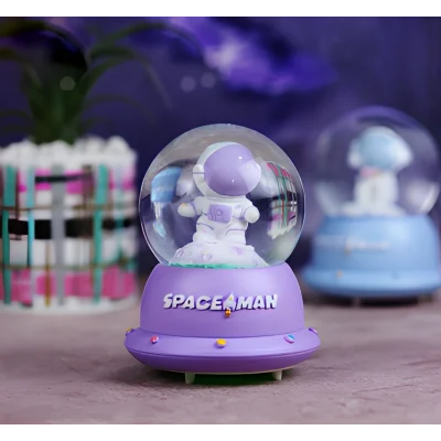 BUĞZ Minik Astronot Işıklı Kar Küresi Alk3109