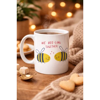 BUĞZ Model 24 We Bee-Long Together Yazılı Sevimli Arı Tasarımlı Porselen Kupa - Sevgiliye Arkadaşa Özel Hediye