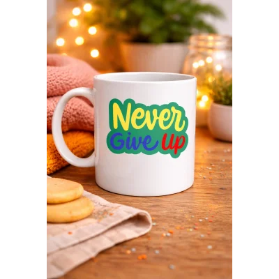BUĞZ Never Give Up ASLA PES ETME Yazılı Porselen Kupa MODEL 145 – Motivasyon Temalı Renkli Tasarım – Kahve & Çay Kupası – Moral Veren Hediyelik Kupa