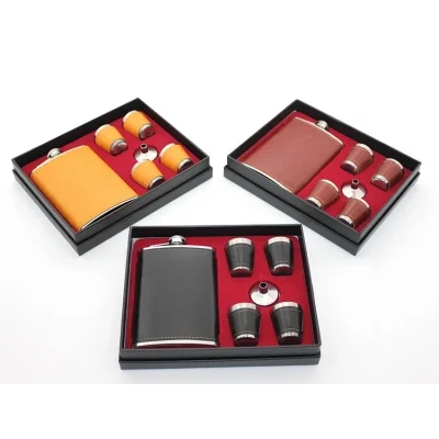 BUĞZ Paslanmaz Çelik 4 Shot Bardaklı Derili Matara Seti Alk2672