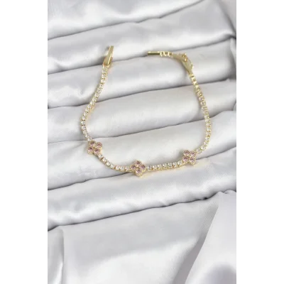 BUĞZ Pembe Yonca Detaylı Zirkon Taşlı Gold Renk Pirinç Su Yolu Kadın Bileklik