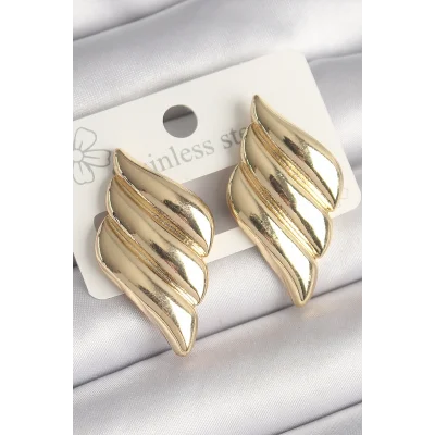 BUĞZ Pirinç Gold Renk 3 Sıralı Dalgalı Model Kadın Küpe