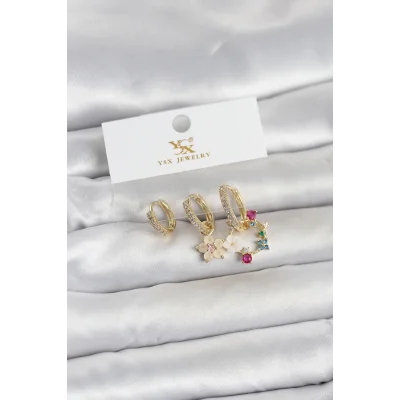 BUĞZ Pirinç Gold Renk Çiçek Model 3lü Kadın Küpe