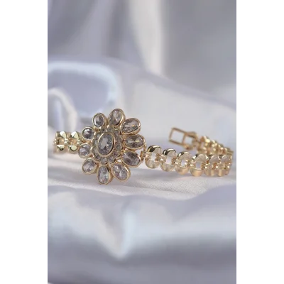 BUĞZ Pirinç Gold Renk İri Zirkon Taşlı Çiçek Figürlü Bileklik - Lisinya