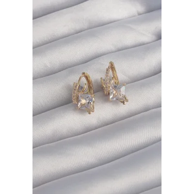 BUĞZ Pirinç Gold Renk İri Zirkon Taşlı Kıvrımlı Minimal Kelebekli Halka Küpe - Lisinya