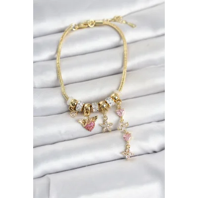 BUĞZ Pirinç Gold Renk Kalp ve Çiçek Detaylı Charmlı Kadın Bileklik