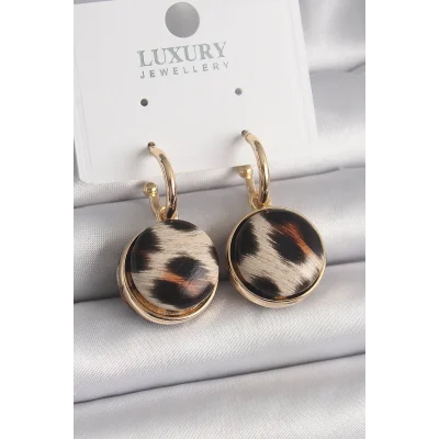 BUĞZ Pirinç Gold Renk Leopar Desenli Daire Model Kadın Küpe