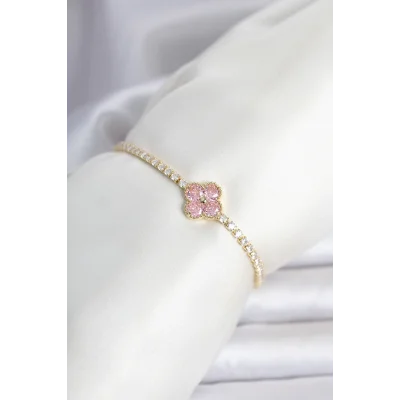 BUĞZ Pirinç Gold Renk Pembe Zirkon Taşlı Yonca Model Su Yolu Kadın Bileklik