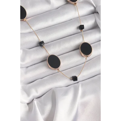 BUĞZ Pirinç Gold Renk Siyah Renk Oval Siyah Küp Detay Kadın Kolye