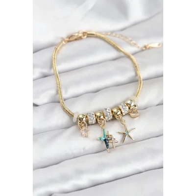 BUĞZ Pirinç Gold Renk Yıldız Model Charmlı Kadın Bileklik