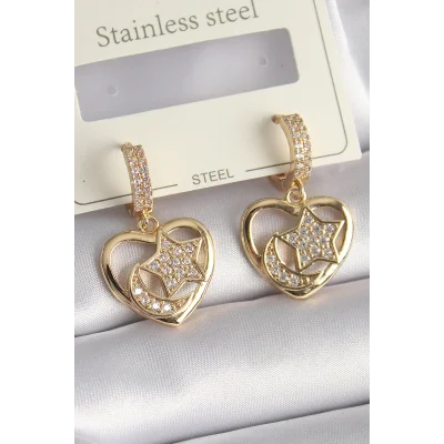 BUĞZ Pirinç Gold Renk Zirkon Taşlı Kalp Model Ay Yıldız İşleme Kadın Küpe