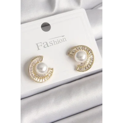 BUĞZ Pirinç Gold Renk Zirkon Taşlı Salyangoz Model İnci Detay Kadın Küpe