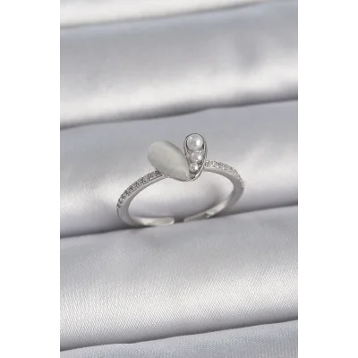 BUĞZ Pirinç Gümüş Renk Ayarlanabilir Zirkon Taşlı İncili Beyaz Mineli Kalp Model Kadın Yüzük