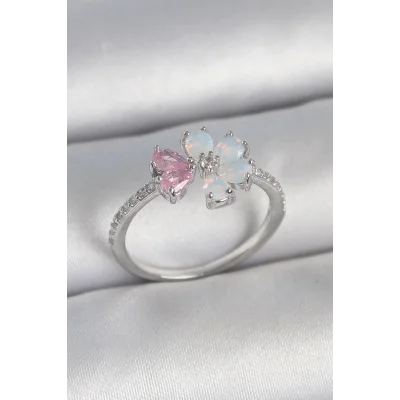 BUĞZ Pirinç Gümüş Renk Beyaz Mineli Pembe Zirkon Taşlı Çiçek Model Kadın Yüzük