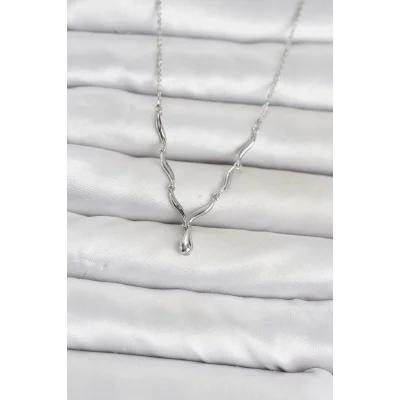 BUĞZ Pirinç Gümüş Renk Damla Model Kadın Kolye