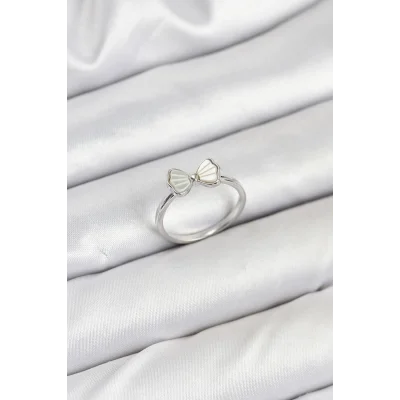 BUĞZ Pirinç Gümüş Renk Fiyonk Model Kadın Yüzük