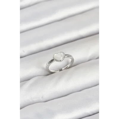 BUĞZ Pirinç Gümüş Renk Kalpli Kadın Yüzük