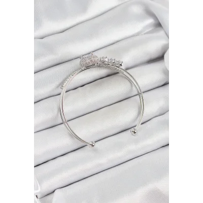 BUĞZ Pirinç Gümüş Renk Kalpli Zirkon Taşlı Kadın Bileklik - Lisinya