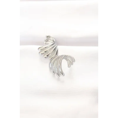 BUĞZ Pirinç Gümüş Renk Küpe - Lisinya