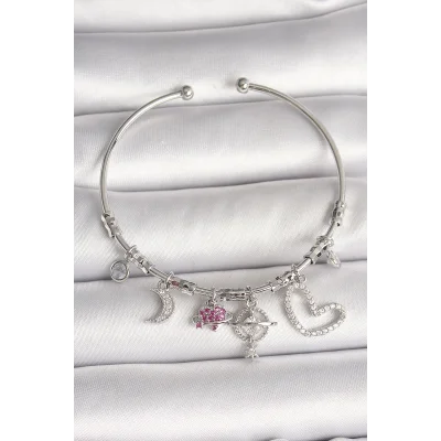 BUĞZ Pirinç Gümüş Renk Sallantı Zirkon Taşlı Gezegen Figür Kalp Detay Charm Kadın Bileklik