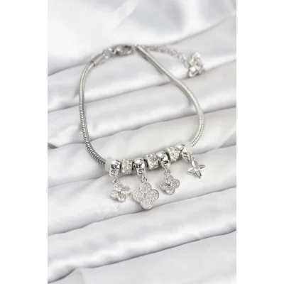 BUĞZ Pirinç Gümüş Renk Yonca Model Kadın Bileklik