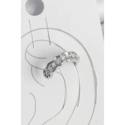 BUĞZ Pirinç Gümüş Renk Zirkon Taşlı Kıkırdak Model Kadın Küpe